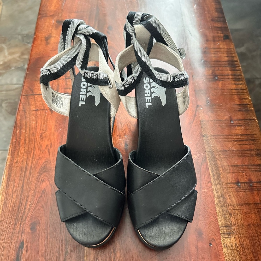 SOREL 
Joanie Ii Ankle Strap Sandal - Black wedge platform sandals - Picture 4 of 8